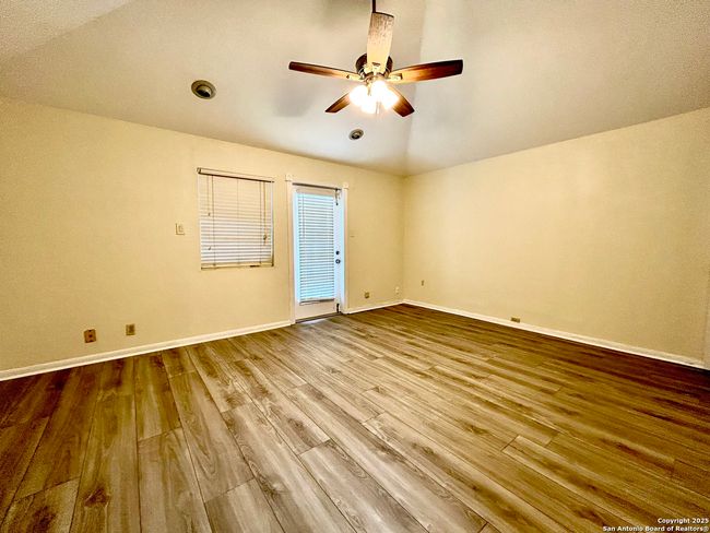 5904 Spring Vly, House other with 3 bedrooms, 2 bathrooms and null parking in San Antonio TX | Image 18