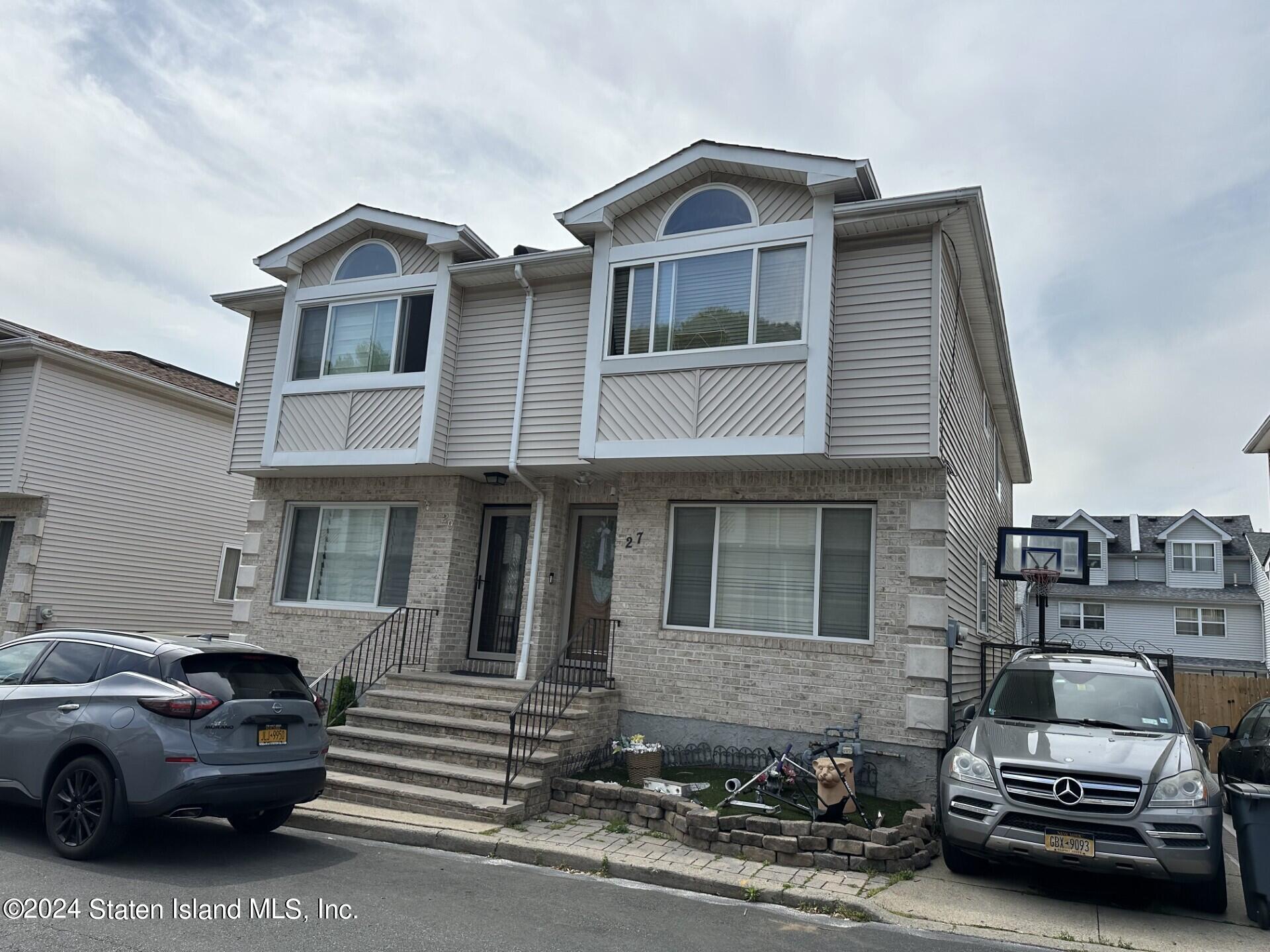 Lott Ln, Staten Island, NY 10314