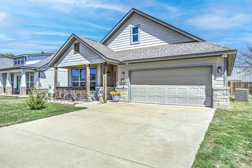 433 Dove Trl, Bertram, TX, 78605-4817 | Card Image