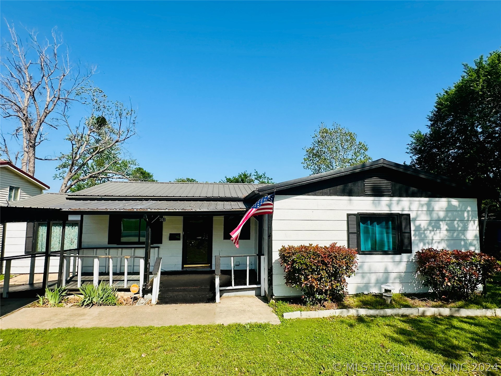 L St, Eufaula, OK 74432