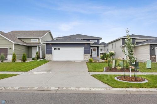 6542 27th St S, Fargo, ND, 58104-7968 | Card Image