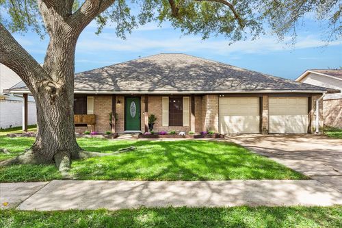 2710 Tyler Ln, Deer Park, TX, 77536-4832 | Card Image