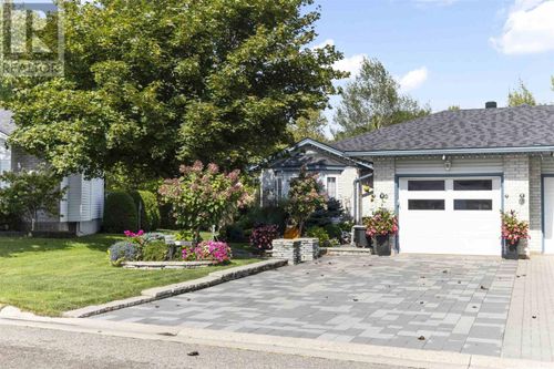 62 Village Crt, Sault Ste. Marie, ON, P6B6J9 | Card Image