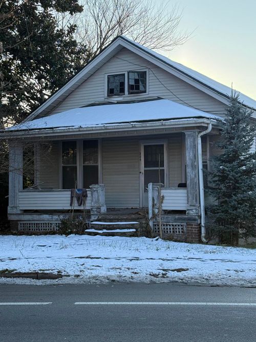 224 Stanford Ave, Danville, KY, 40422-1936 | Card Image