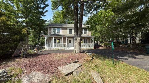 1140 Country Place Dr, Tobyhanna, PA, 18466-7955 | Card Image