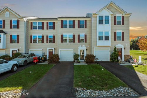 17 Gold Rose Lane, Easton, PA, 18045 | Card Image