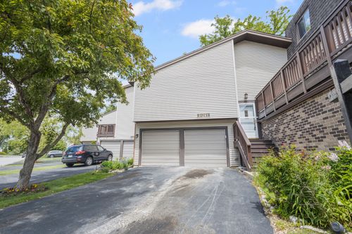 3s261 Briarwood Dr, Warrenville, IL, 60555-2629 | Card Image