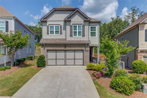 6410 Crosscreek Ln, Flowery Branch, GA, 30542-5299 | Card Image