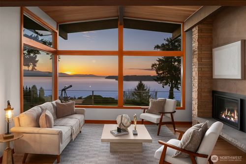 12524 Marine View Dr, Edmonds, WA, 98026-3133 | Card Image