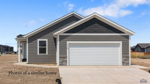 424 Henry Potter Rd, BOX ELDER, SD, 57719 | Card Image