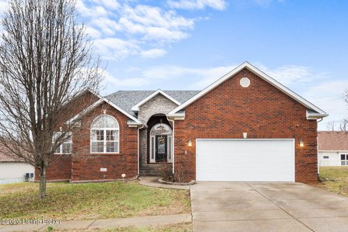 111 Victory Lake Dr, Vine Grove, KY, 40175-8419 | Card Image