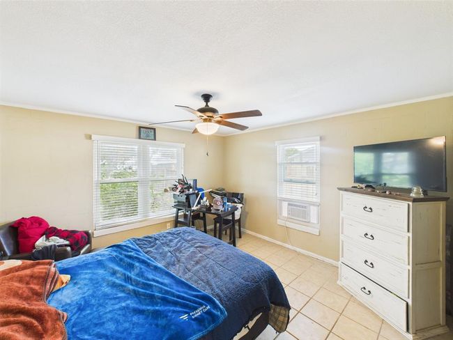 1429 S Mathis St, House other with 2 bedrooms, 1 bathrooms and null parking in Rockport TX | Image 14