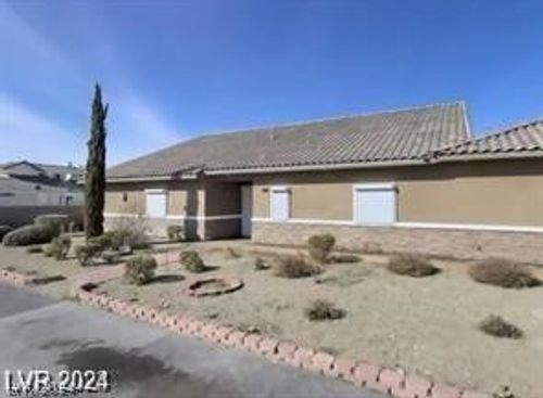 2085 Saratoga St, Las Vegas, NV, 89146-3138 | Card Image