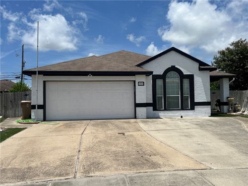 3925 Esquire Dr, Corpus Christi, TX, 78414-3693 | Card Image