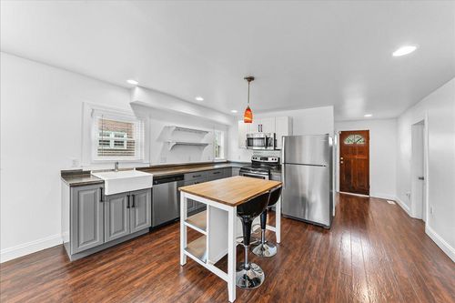 106 S Walnut St, KENNETT SQUARE, PA, 19348-3132 | Card Image