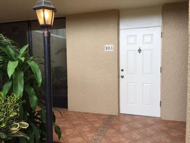 APT-103 - 3492 Ne Causeway Blvd, Condo with 2 bedrooms, 2 bathrooms and null parking in Jensen Beach FL | Image 4