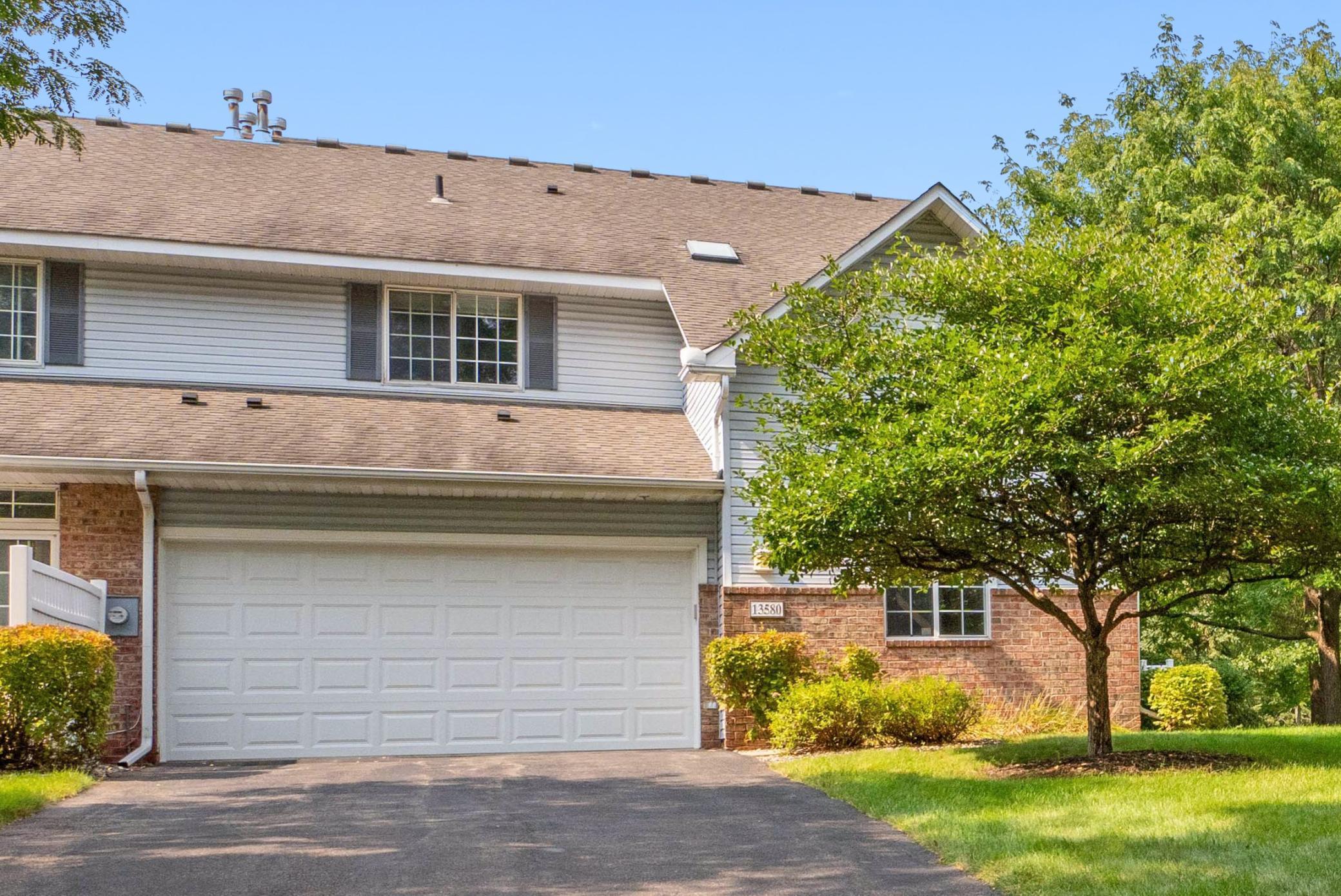 Carmody Dr, Eden Prairie, MN 55344