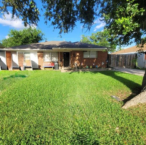 2117 Hickory Ln, Pasadena, TX, 77502-4027 | Card Image