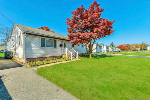 97 Brussels Ave, Wethersfield, CT, 06109-1017 | Card Image