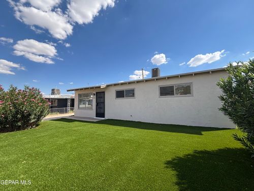 6138 Taos Dr, El Paso, TX, 79905-2102 | Card Image