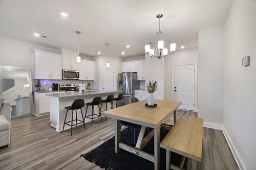 1105 Fairmont Ln, Lebanon, TN, 37087-5025 | Card Image