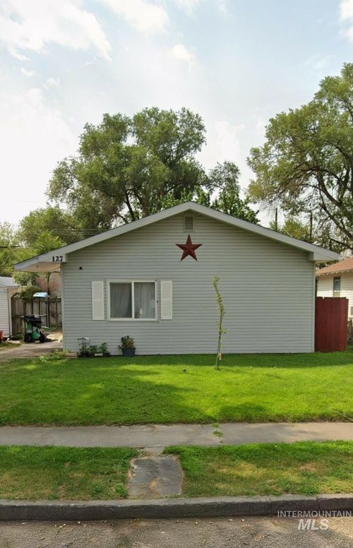 127 E Garfield Ave, Glenns Ferry, ID, 83623-2311 | Card Image