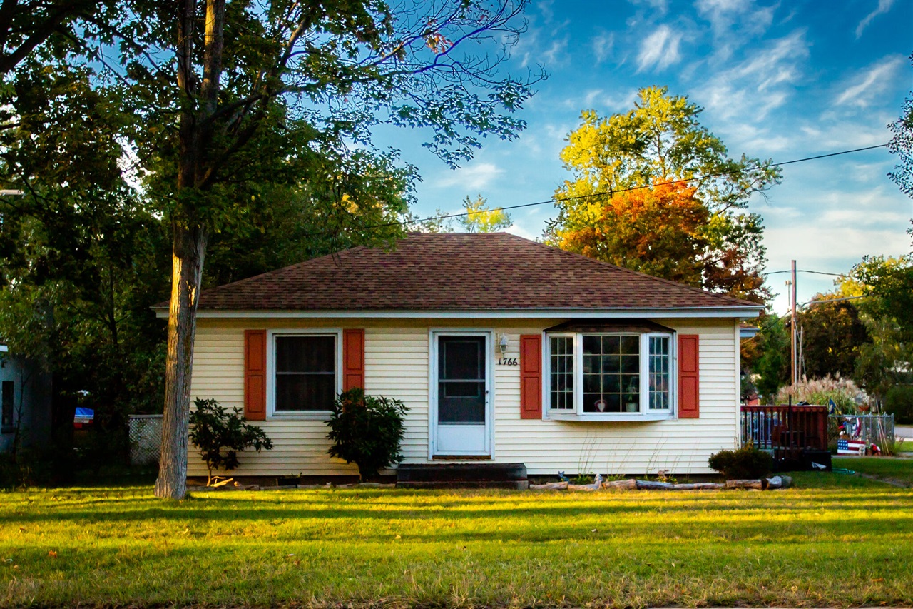 Marquette Ave, Muskegon, MI 49442