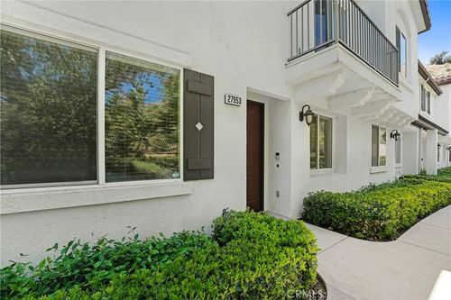 27953 Avalon Dr, Canyon Country, CA, 91351-2042 | Card Image