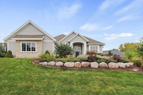 9801 Shadow Ridge Trail, MADISON, WI, 53562 | Card Image