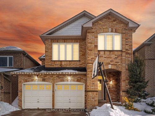 33 Sewells Lane, Brampton, ON, L7A2Z9 | Card Image