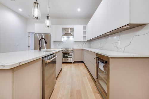 apt-2-1021 Washington St, Hoboken, NJ, 07030-5230 | Card Image