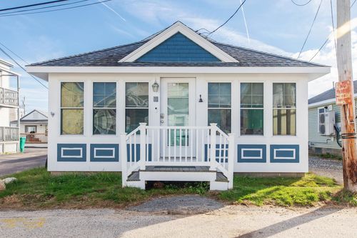 15 Perkins Avenue, Hampton, NH, 03842 | Card Image