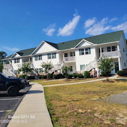 84 N Knoll Rd, Southern Pines, NC, 28387-2900 | Card Image