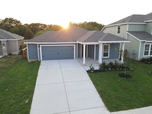 121 Keefer, Kyle, TX, 78640 | Card Image