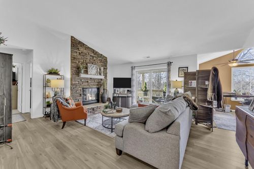 3-9342 W Loomis Road, Franklin, WI, 53132 | Card Image