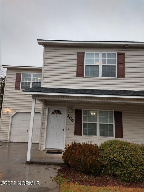 109 E Coopers Ct, Hubert, NC, 28539-3666 | Card Image