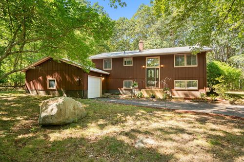14 Eagle Ridge Dr, Gales Ferry, CT, 06335-1904 | Card Image