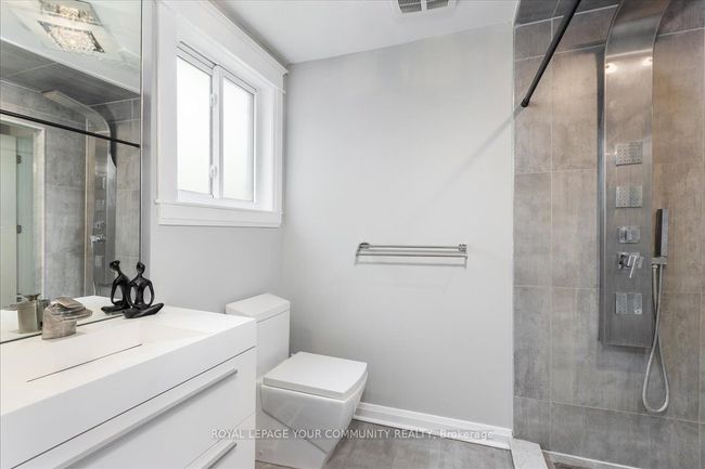 109 Maple Ave, House other with 2 bedrooms, 2 bathrooms and 6 parking in Sutton West ON | Image 13