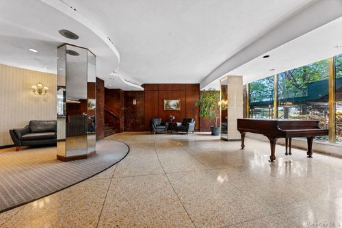 a1508-61-20 Grand Central Parkway, New York, NY, 11375 | Card Image