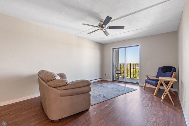Living Room | Image 9