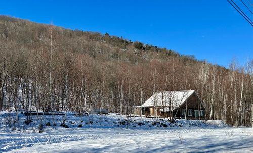 555 Farmington Road, Strong, ME, 04983 | Card Image