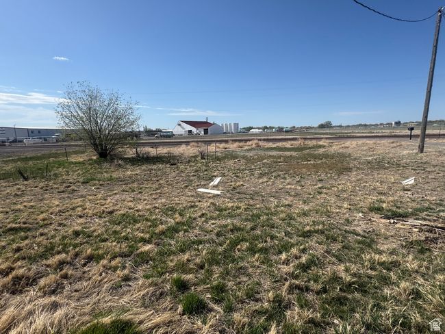 View of yard with fence | Image 38