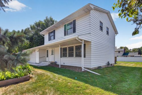1772 Eldridge Ave W, Roseville, MN, 55113-5689 | Card Image