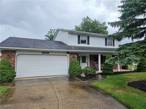 5343 Pin Oak Circle, Sheffield Village, OH, 44054 | Card Image