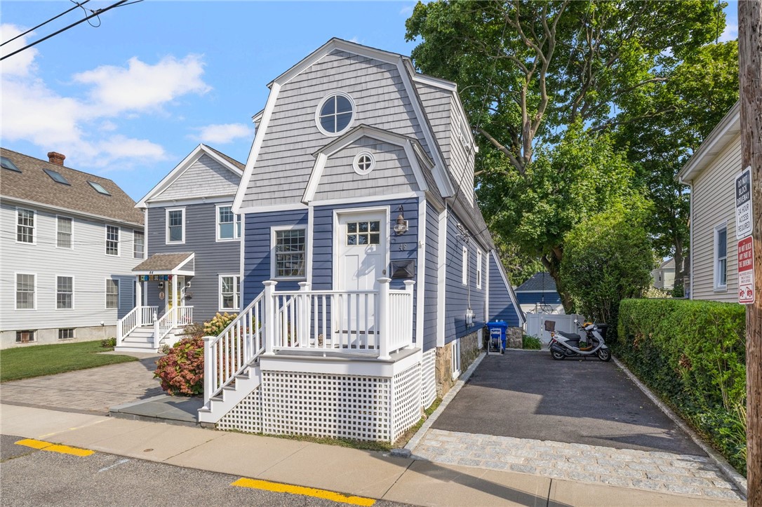 Weaver Ave, Newport, RI 02840