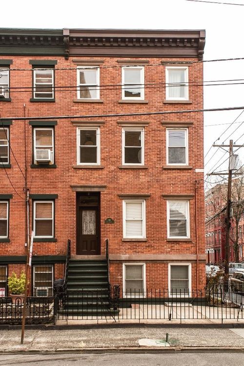 136 Erie St, Jersey City, NJ, 07302-1755 | Card Image