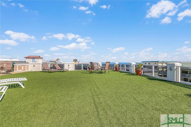 expanive private rooftop | Image 40