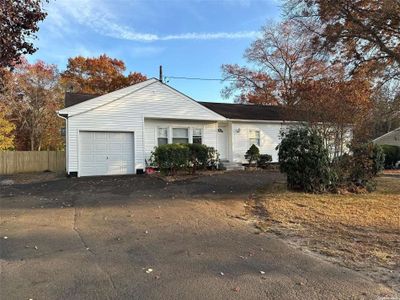 14 Prospect Street, House other with 5 bedrooms, 2 bathrooms and null parking in Central Islip NY | Image 1