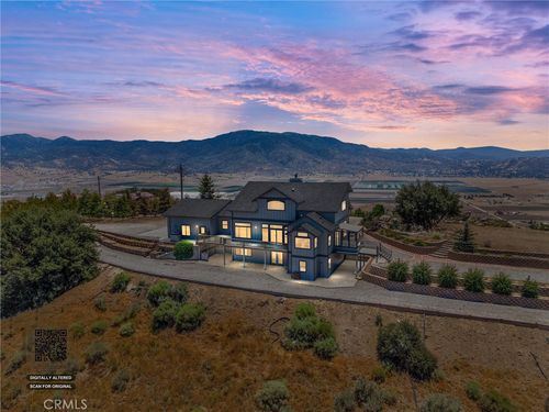 27101 Skyline Dr, Tehachapi, CA, 93561-9183 | Card Image