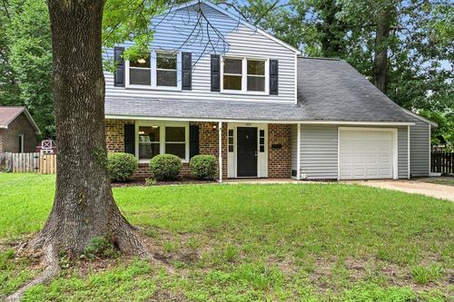 1027 E Little Back River Rd, Hampton, VA, 23669-1029 | Card Image